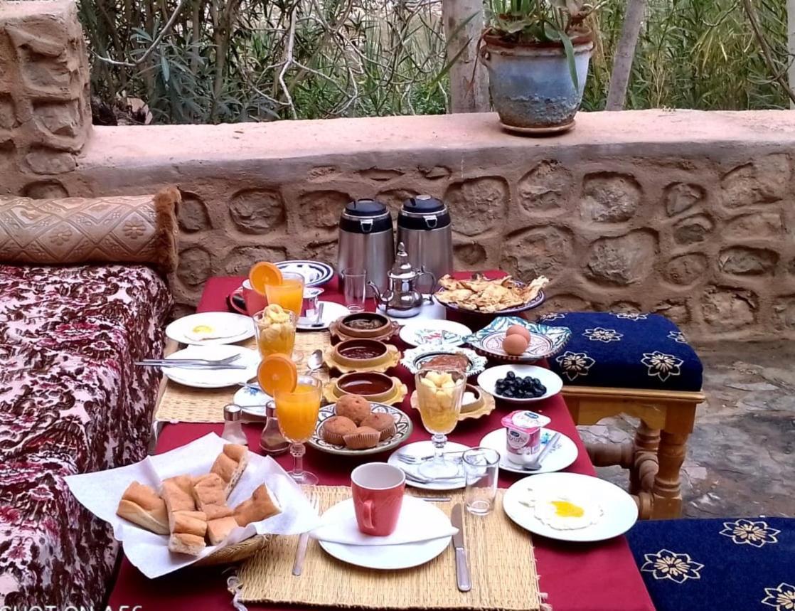 Riad Atlas Berbere Boumalne Exteriör bild