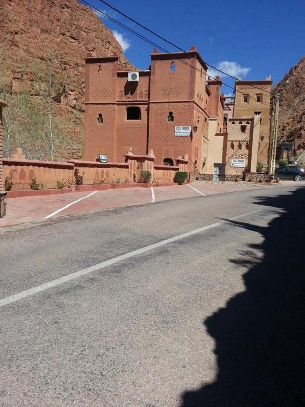 Riad Atlas Berbere Boumalne Exteriör bild